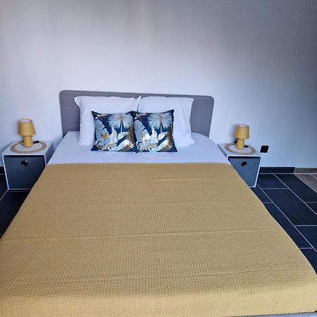 Grand Studio 2 Personnes Saint-Amand-Mont-Rond Buitenkant foto