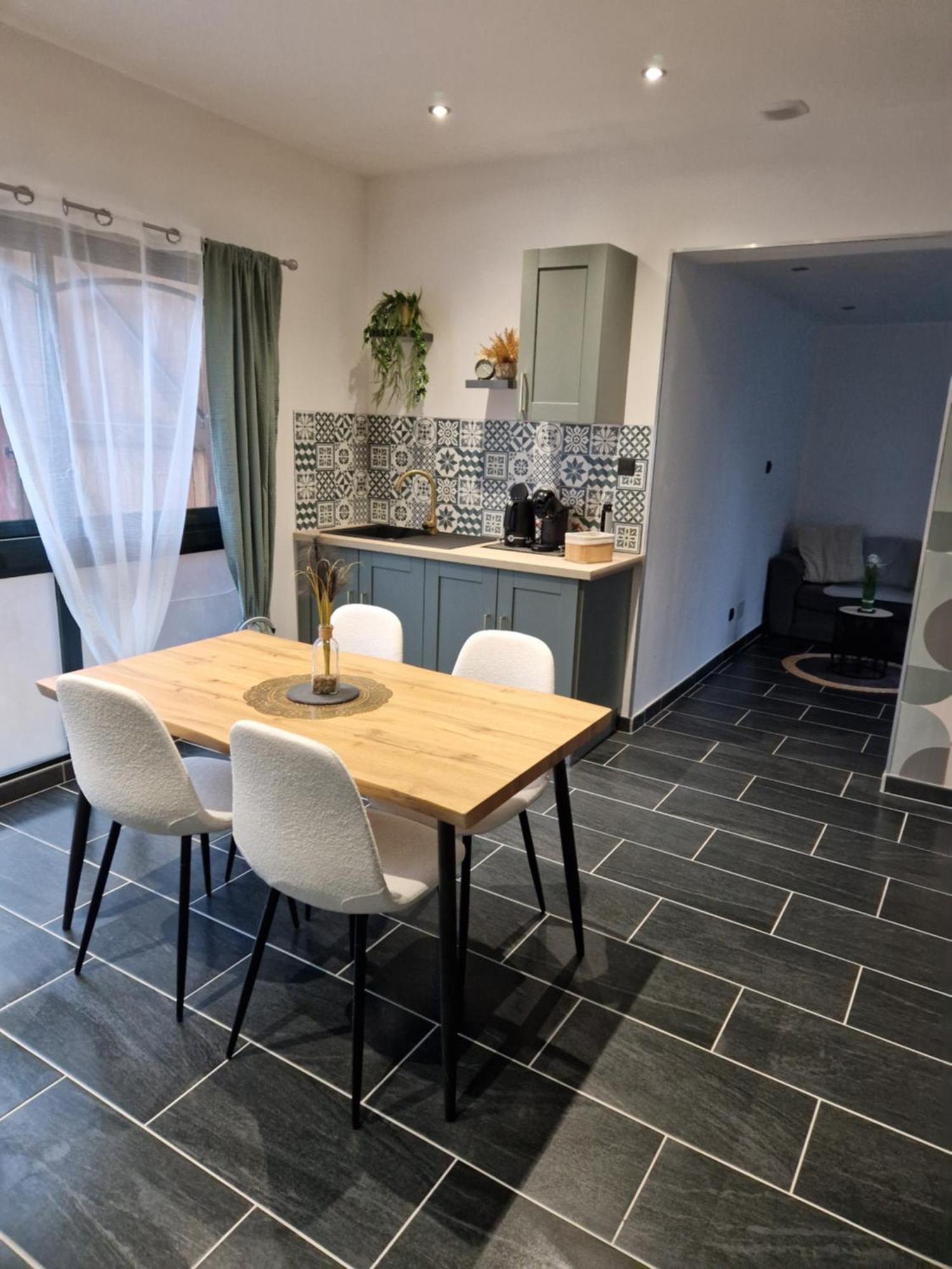 Grand Studio 2 Personnes Saint-Amand-Mont-Rond Buitenkant foto